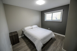 9315-93109 109 Ave in Grande Prairie, AB - Building Photo - Building Photo