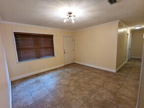 1010 Pinetree Rd in Mary Esther, FL - Building Photo - Building Photo