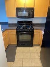 800 4th St SW, Unit S503 in Washington, DC - Foto de edificio - Building Photo