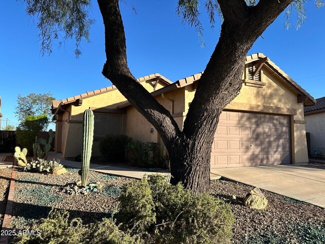 property at 10372 E Meandering Trail Ln