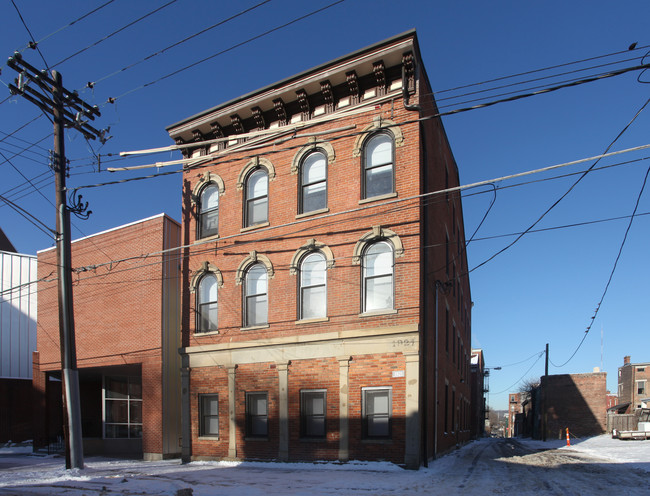 1921 Freeman Ave in Cincinnati, OH - Building Photo - Building Photo