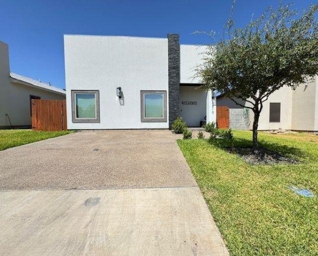 3810 Gia St in Laredo, TX - Building Photo