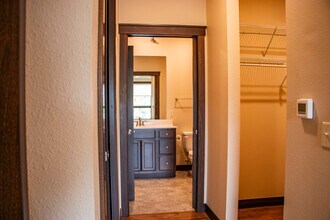 River Flats in Altoona, WI - Building Photo - Building Photo
