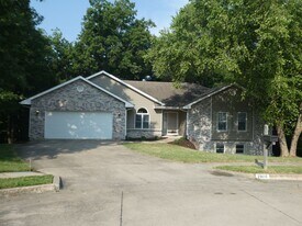 3906 Cameron in Columbia, MO - Building Photo