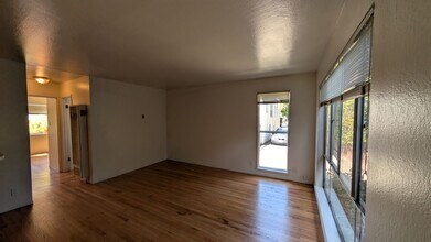 2155 Acton St in Berkeley, CA - Foto de edificio - Building Photo