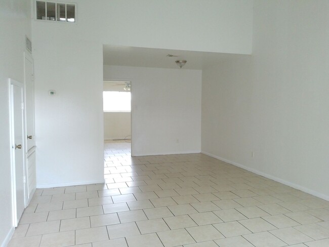 5723 Crestmore Dr in Corpus Christi, TX - Building Photo - Building Photo