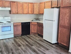 Fairway Manor Senior Rental Apartments 55+ in Patchogue, NY - Foto de edificio - Building Photo