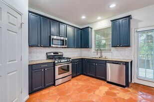 3101 Davis Ln in Austin, TX - Building Photo