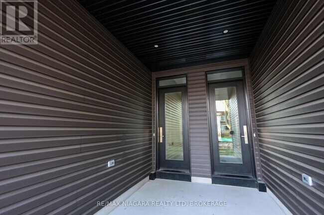 68 First St in Welland, ON - Building Photo - Building Photo