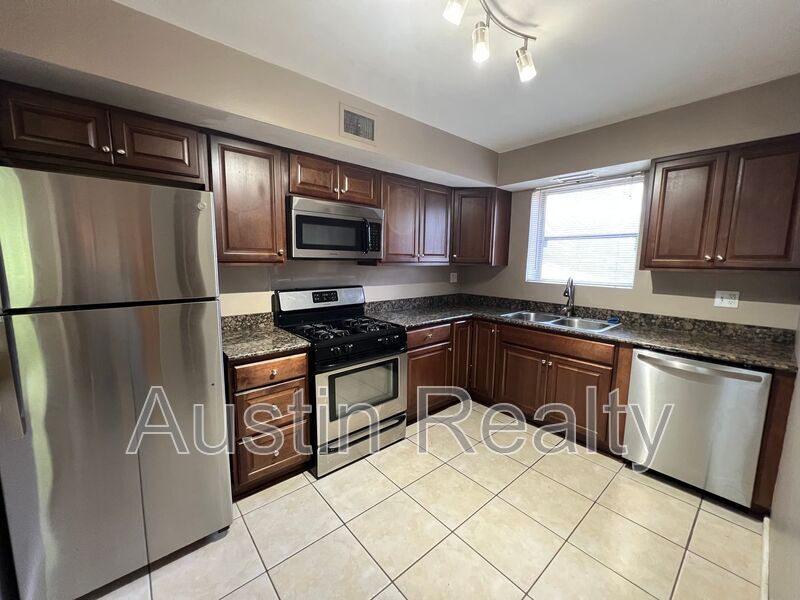 1104 Ralph Ter in St. Louis, MO - Building Photo