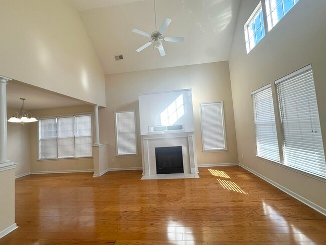 8516 Shady Elm Dr in Memphis, TN - Building Photo - Building Photo