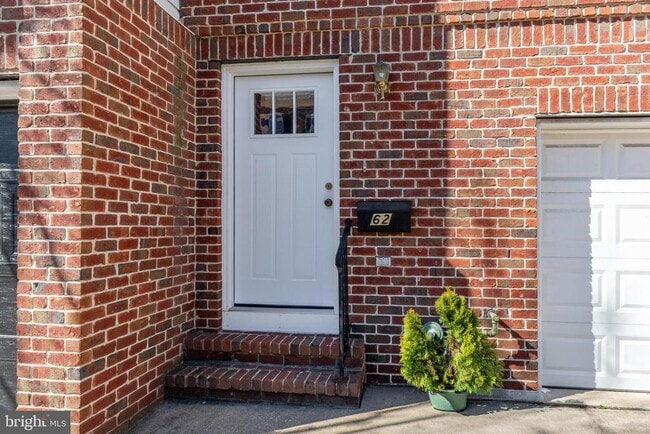 62 Church St in Lambertville, NJ - Building Photo - Building Photo