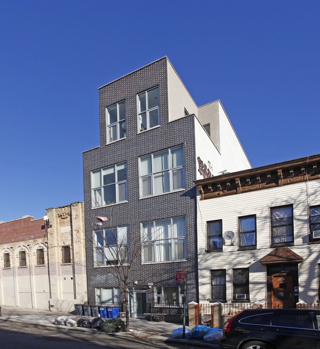 159 Irving Ave in Brooklyn, NY - Building Photo