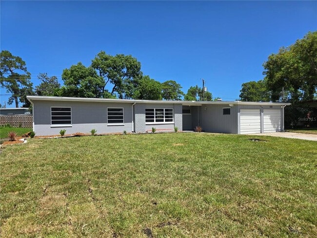 3245 Royal Palm Ct in Titusville, FL - Building Photo - Building Photo
