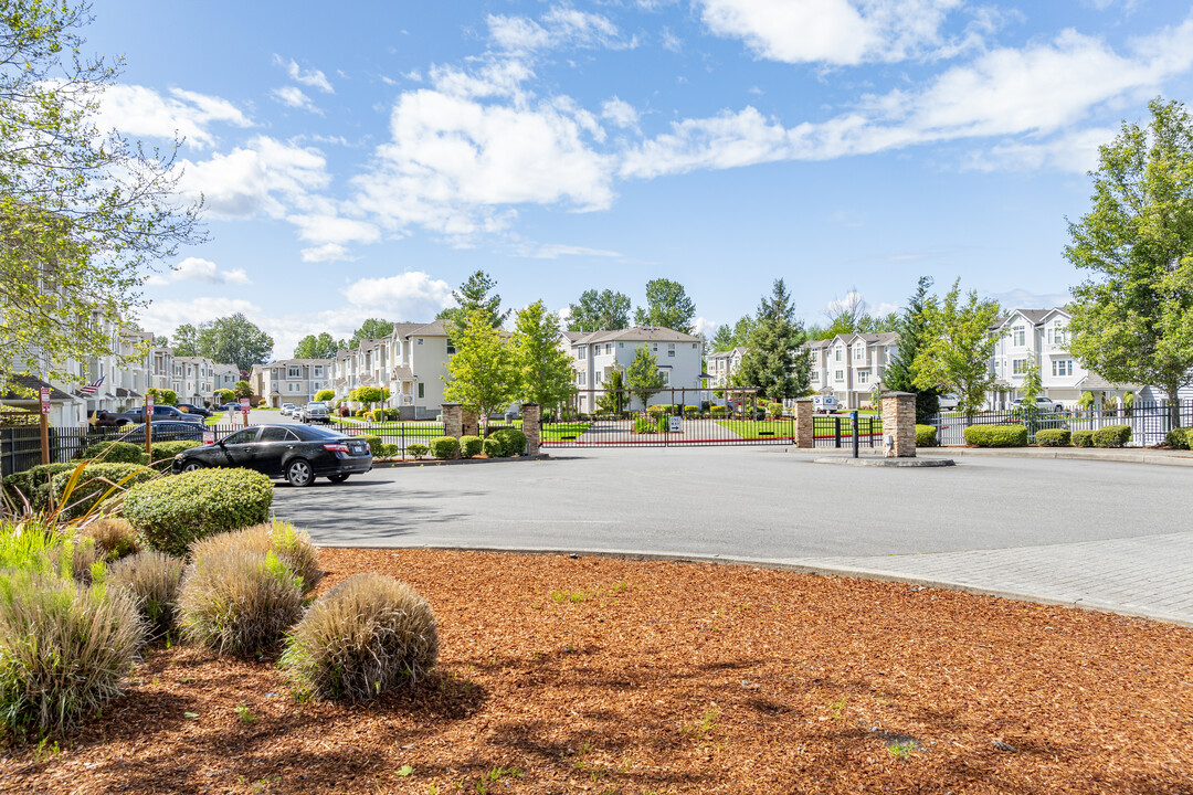 Stonebrook Townhomes in Fife, WA - Foto de edificio