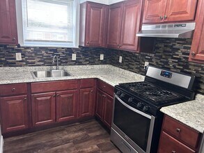 Fernwood Gardens in Plainfield, NJ - Building Photo - Building Photo