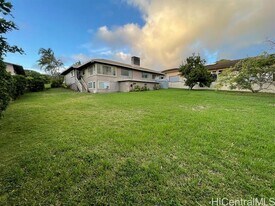 99-1215-1215 Aiea Heights Dr in Aiea, HI - Building Photo