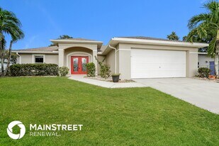 1535 SE 42nd Terrace in Cape Coral, FL - Building Photo