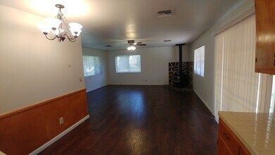 4184 Sherwood Ct in Lucerne, CA - Building Photo - Building Photo