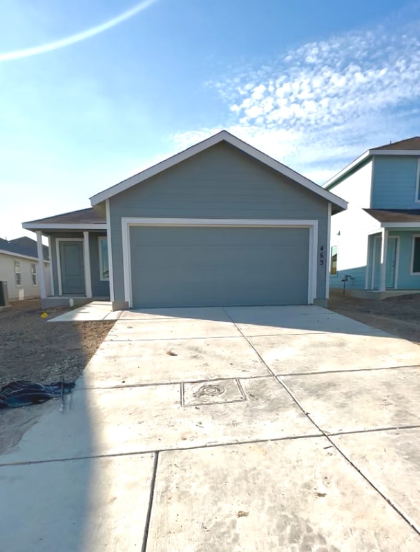 property at 465 Sarah Wy