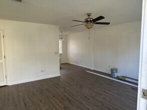 1571 Coombs Dr in Tallahassee, FL - Building Photo - Building Photo