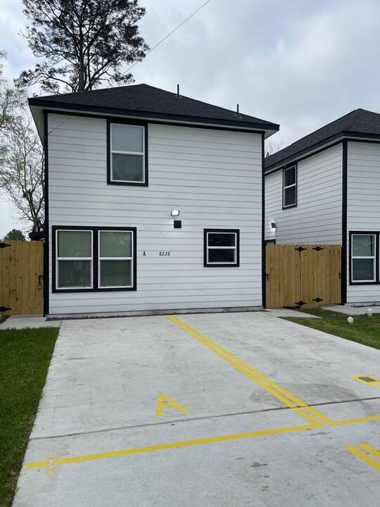 6013 Wedgefield St in Houston, TX - Building Photo