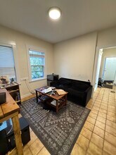 18 Sawyer Ter, Unit 1 in Boston, MA - Foto de edificio - Building Photo