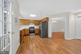 8404 Burchap Dr in Gaithersburg, MD - Building Photo - Building Photo