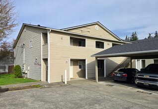 100th Street Apartments in Marysville, WA - Building Photo - Building Photo