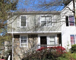 1068 Falling Water Dr in Smyrna, GA - Building Photo