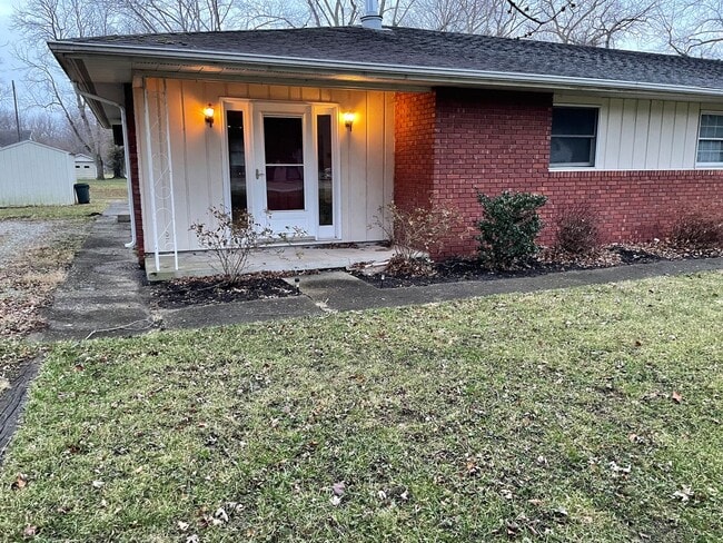 200 Brewer Rd in Danville, IL - Building Photo - Building Photo