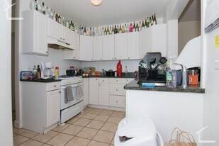 62 Egmont St in Brookline, MA - Building Photo