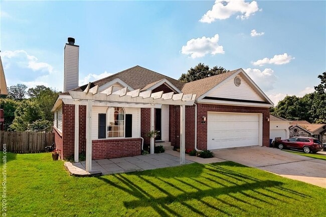 property at 5 Ridgeview Ln