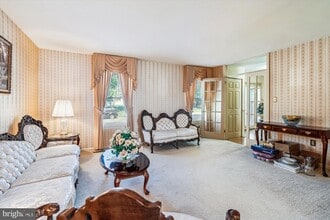 10902 Valley Brook Dr in Fort Washington, MD - Building Photo - Building Photo