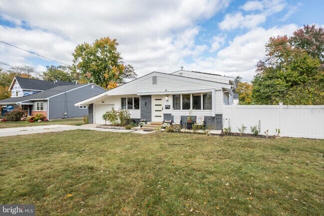 325 Juniper Dr