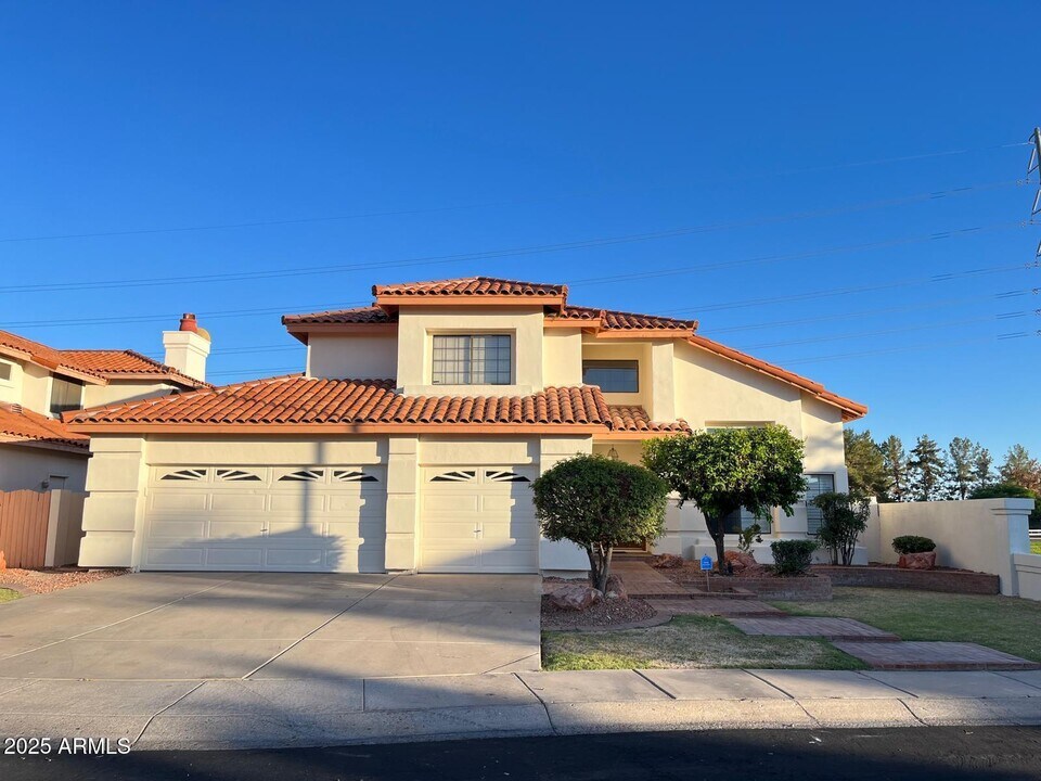 5545 W Wethersfield Dr in Glendale, AZ - Building Photo