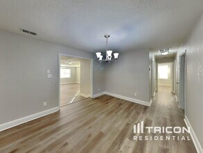 15809 Fairfield Dr in Matthews, NC - Building Photo - Building Photo