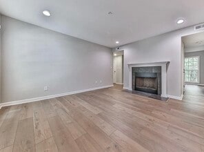 1166 Booth Rd SW in Marietta, GA - Foto de edificio - Building Photo