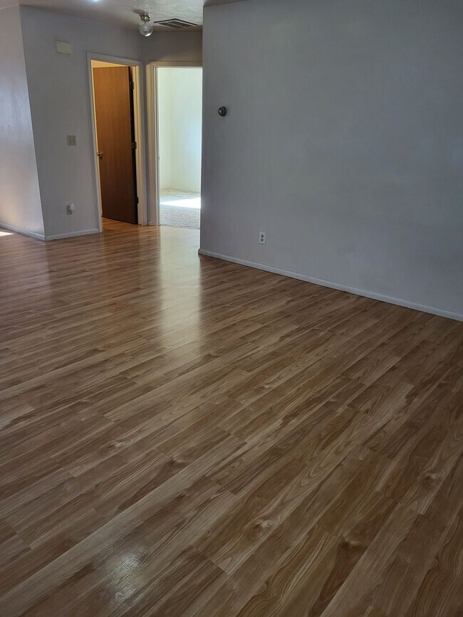 1005 W Midway St in Filer, ID - Building Photo - Building Photo