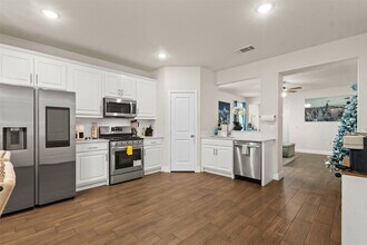 2303 Starks Ave in Dallas, TX - Building Photo - Building Photo