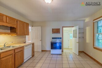 520 Fremont St in Manhattan, KS - Building Photo - Building Photo