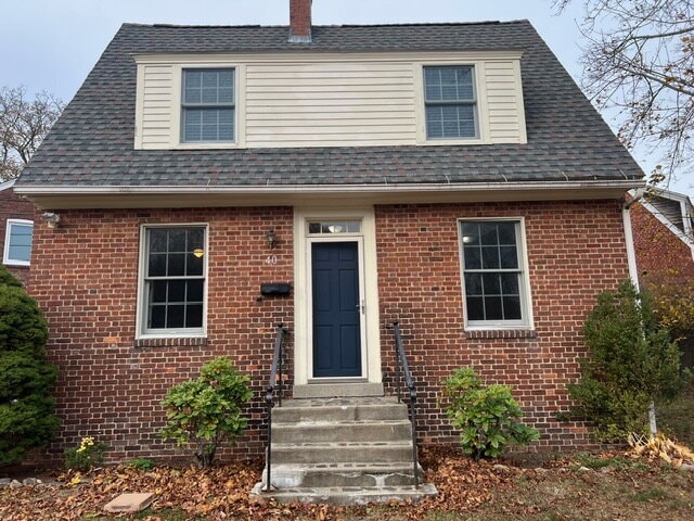 property at 40 Saratoga Way