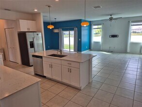 32140 Powderpuff Mimosa Dr in San Antonio, FL - Building Photo - Building Photo