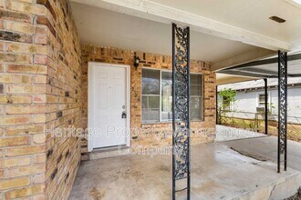 138 Dora St in San Antonio, TX - Building Photo - Building Photo