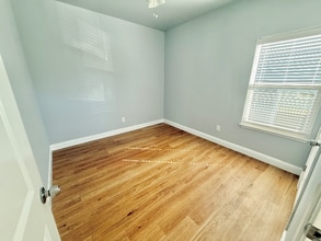 988 S 6th Ave in Denison, TX - Building Photo - Building Photo