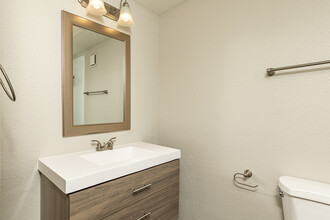 Axis Waterfront in Fort Worth, TX - Building Photo - Interior Photo