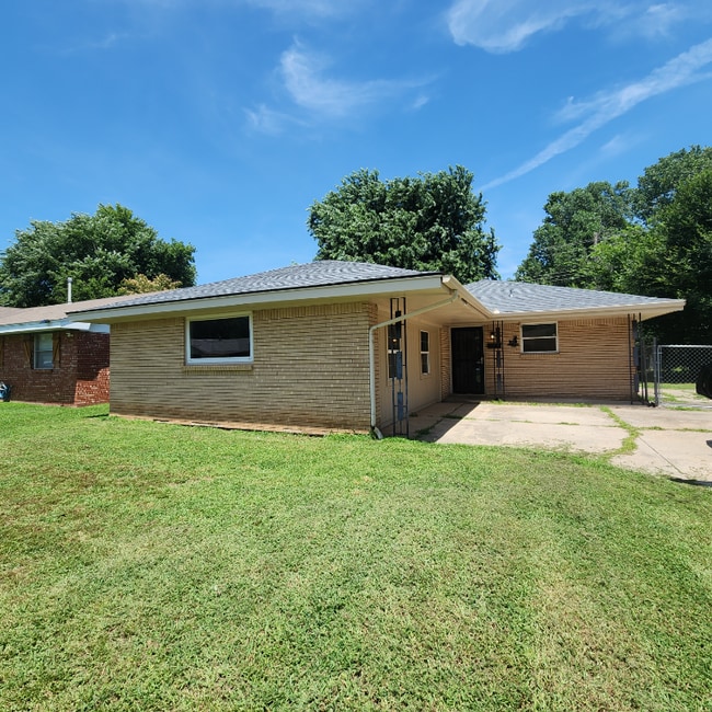 property at 908 Moraine Ave