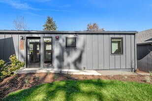 11446 NE Morris St in Portland, OR - Building Photo