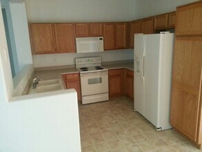 129 West Calle Guija in Sahuarita, AZ - Building Photo - Building Photo