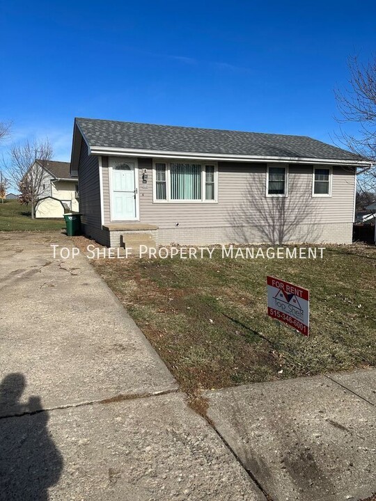 1526 W Euclid Ave in Indianola, IA - Building Photo